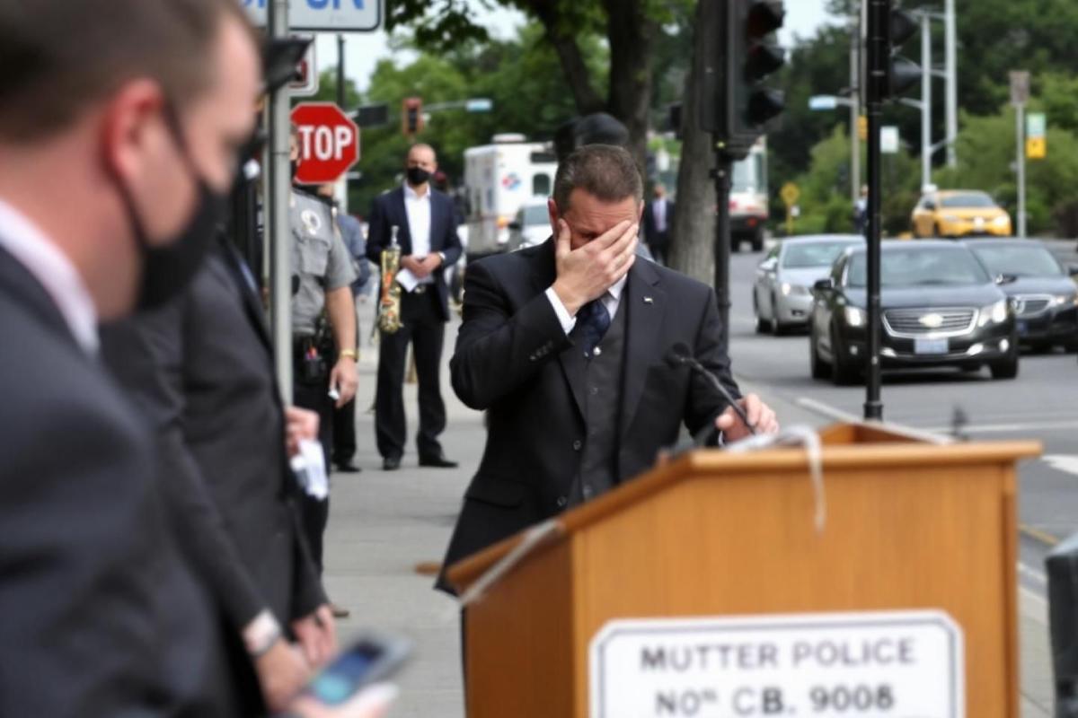 Salisbury mayor pleads guilty to traffic citation for failing to stop at crosswalk