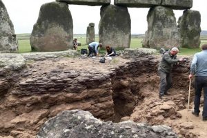 Archaeologists confirm humans carved massive pits near Stonehenge with new evidence